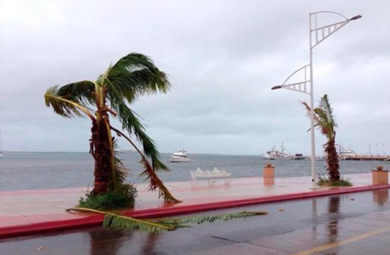 Huracán en la costa