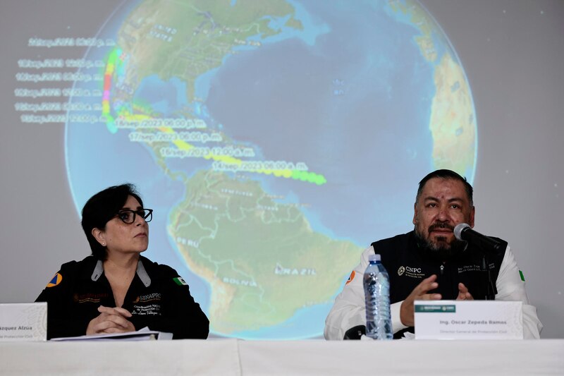 Conferencia de prensa sobre la trayectoria del huracán "Orlene"