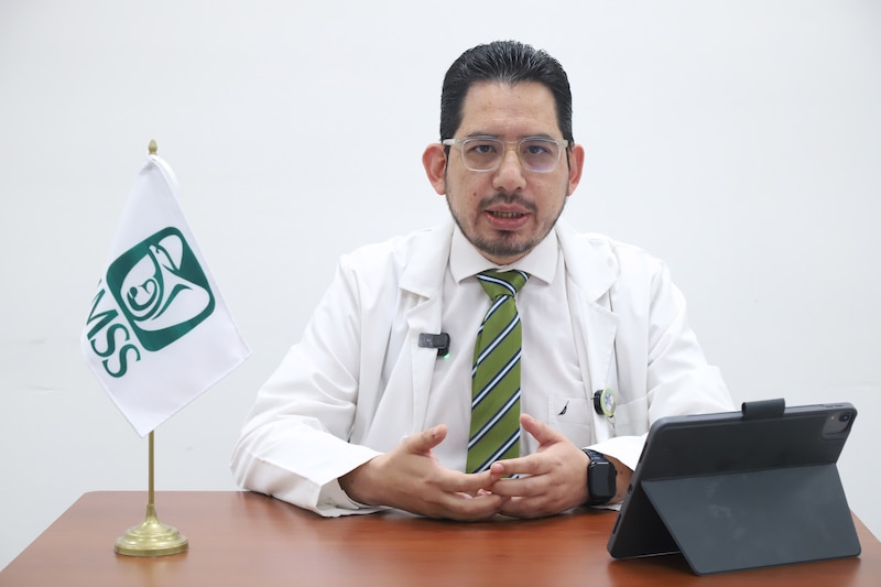 El doctor Pedro Saldívar, coordinador de Programas Médicos de la Coordinación de Salud Mental y Adicciones del IMSS, destacó los signos y síntomas de intoxicación o sobredosis de cocaína