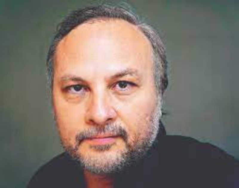 El escritor Salman Rushdie