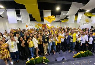 Conforman Bloque Nacional de Partidos Locales del PRD; se deslinda de alianzas con PAN y PRI