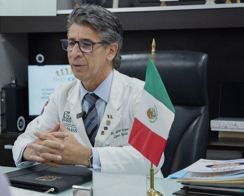 El Dr. Javier Urique López Aguilar, jefe del Servicio de Oncología del Hospital General de Zona No. 177 del IMSS, habla sobre la importancia de la prevención y el tratamiento oportuno del cáncer.