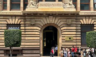 Banxico: Cuenta corriente tiene superávit por 2.325 millones de dólares en tercer trimestre del 2025