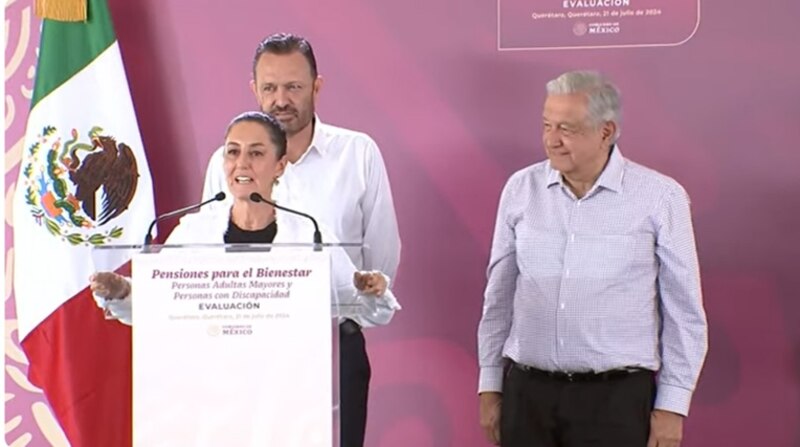 AMLO encabeza ceremonia de entrega de tarjetas Bienestar en Querétaro