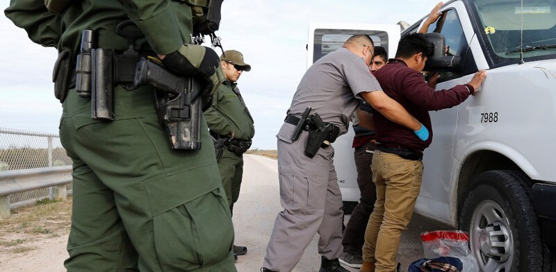 Inmigrantes detenidos por la Patrulla Fronteriza