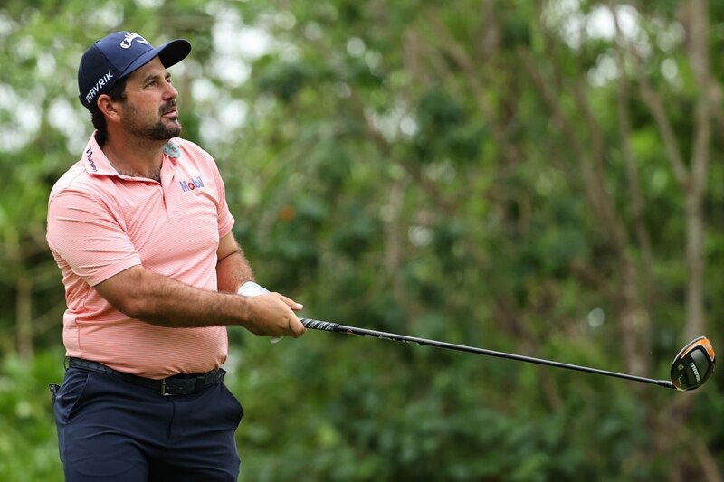 El golfista Camilo Villegas en acción durante un torneo