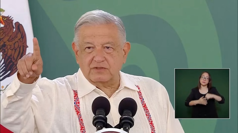 El presidente Andrés Manuel López Obrador da un discurso.