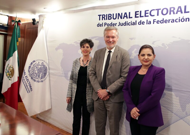 Reunión de trabajo en el Tribunal Electoral del Poder Judicial de la Federación