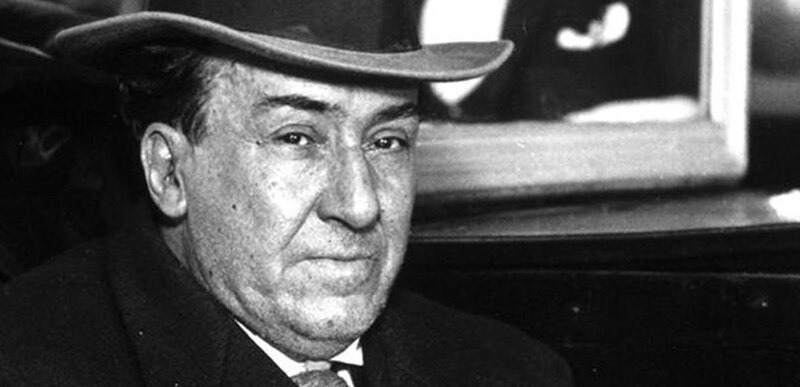 Pablo Neruda, poeta chileno ganador del Premio Nobel de Literatura