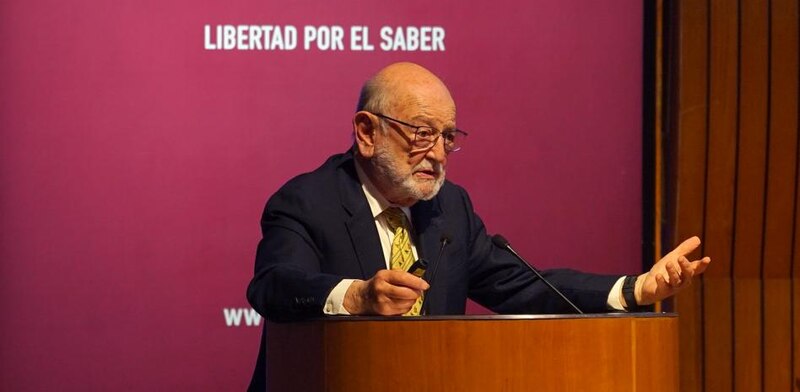 El filósofo Emilio Lledó defiende la importancia de la educación en la sociedad actual