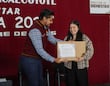 Reconocen el esfuerzo académico con entrega de laptops en Nezahualcóyotl