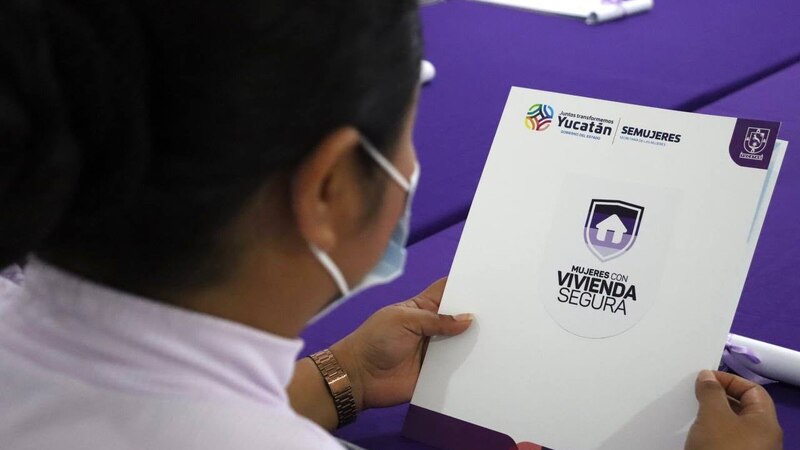 Mujeres con vivienda segura