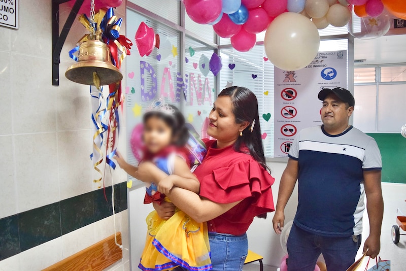 A sus  4 años, Danna logró vencer el cáncer que la mantuvo en un año de tratamiento, pero logró tocar la campana de la victoria
