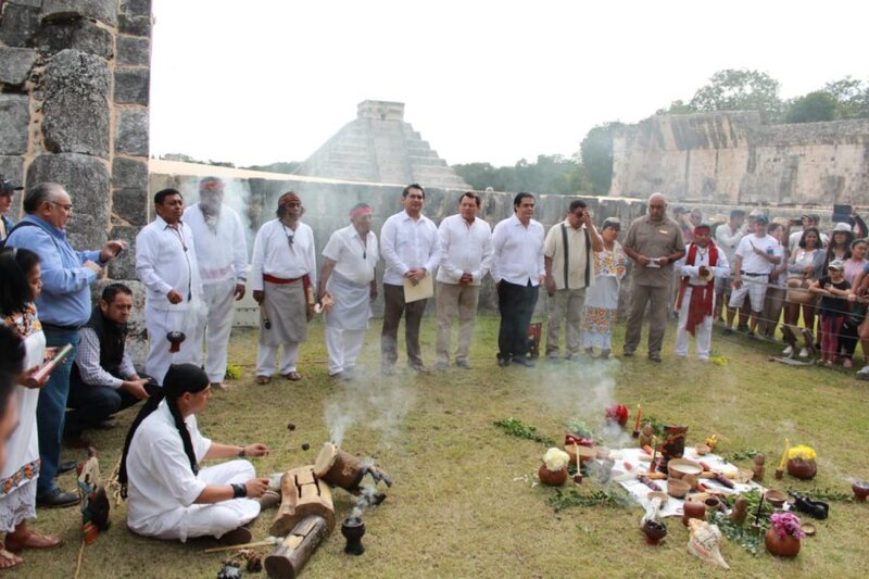 Ceremonia maya en Chichén Itzá