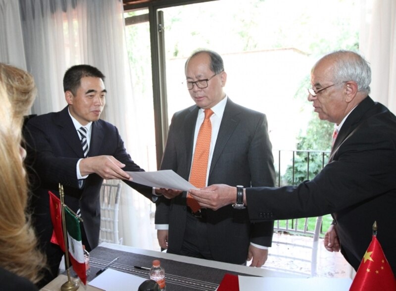 Embajador de China entrega carta credencial al canciller mexicano