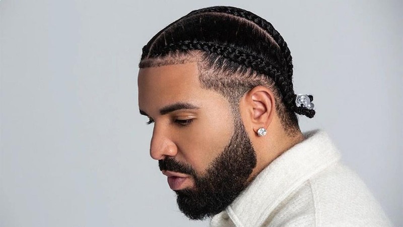 Drake, el rapero canadiense, con un peinado de trenzas.