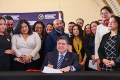 Illinois firma ley contra el acoso de ICE a inmigrantes y el uso de datos personales médicos