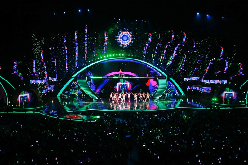 ¡Espectacular show de luces y música en el concierto de anoche!