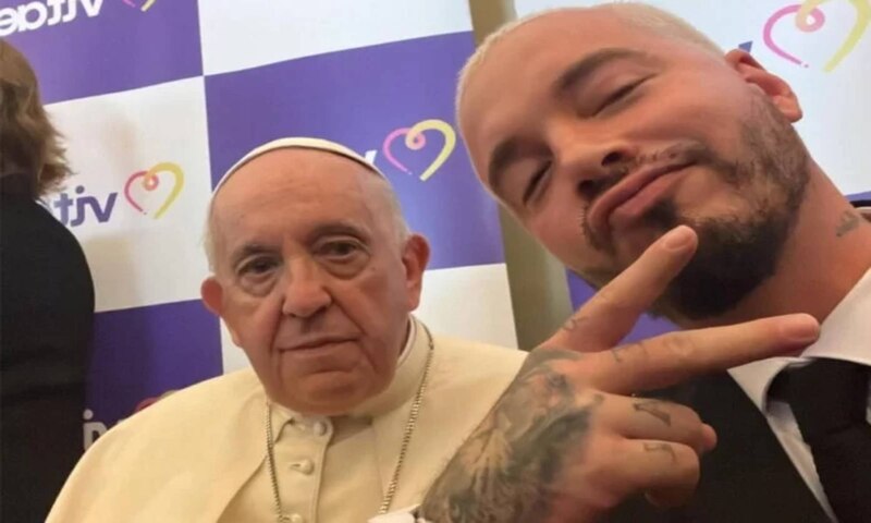 El Papa Francisco se reúne con el cantante Nicky Jam
