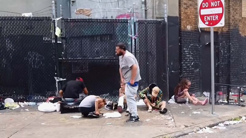 Personas sin hogar en la calle