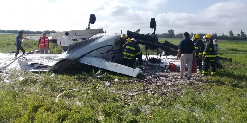Accidente de avioneta deja un muerto y varios heridos
