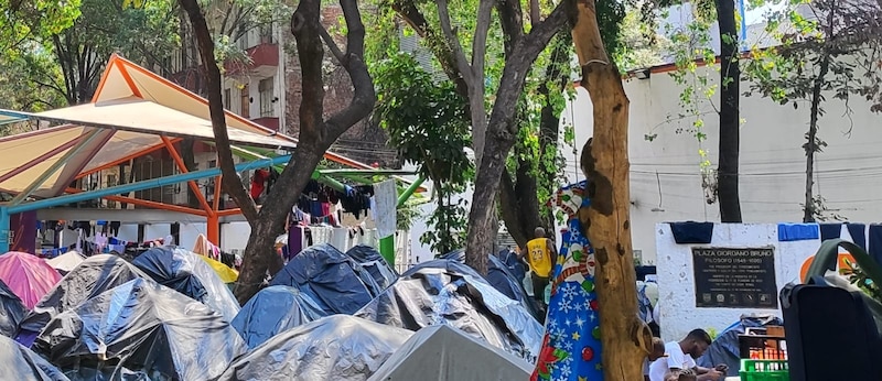 Un campamento de personas sin hogar en la Ciudad de México.