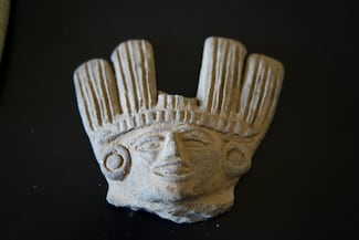 Entregan 52 objetos arqueológicos al INAH que fueron sustraídos de manera ilegal del país