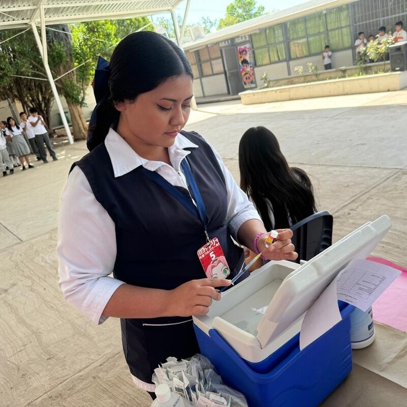 Jornada de vacunación en una escuela
