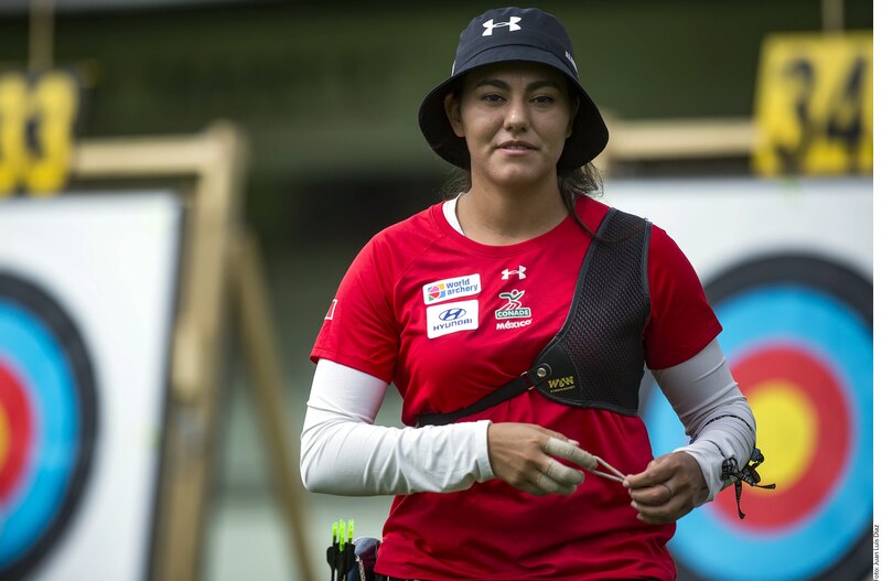 La arquera mexicana Alejandra Valencia durante una competencia.