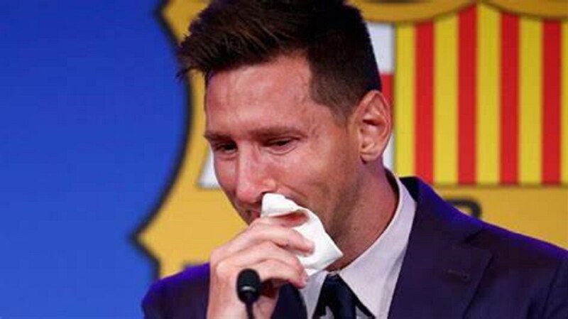 Messi se despide del Barcelona entre lágrimas