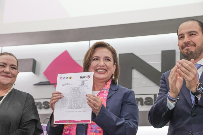 La Jefa de Gobierno de la Ciudad de México, Claudia Sheinbaum, firma un convenio de colaboración con el Instituto Nacional Electoral (INE) para fortalecer la democracia en la capital del país.