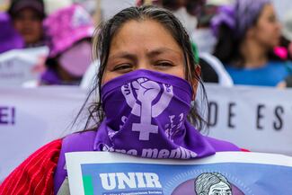 Mujeres alrededor del mundo conmemoran el Día Internacional de la Mujer