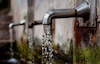 Un sistema de ultrasonidos extrae un plástico común del agua potable