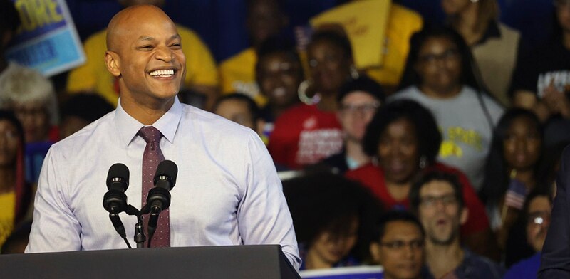 El candidato a la alcaldía de Nueva York, Eric Adams, pronuncia un discurso ante sus partidarios.