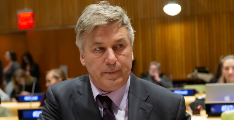 El actor Alec Baldwin habla en un evento de la ONU.