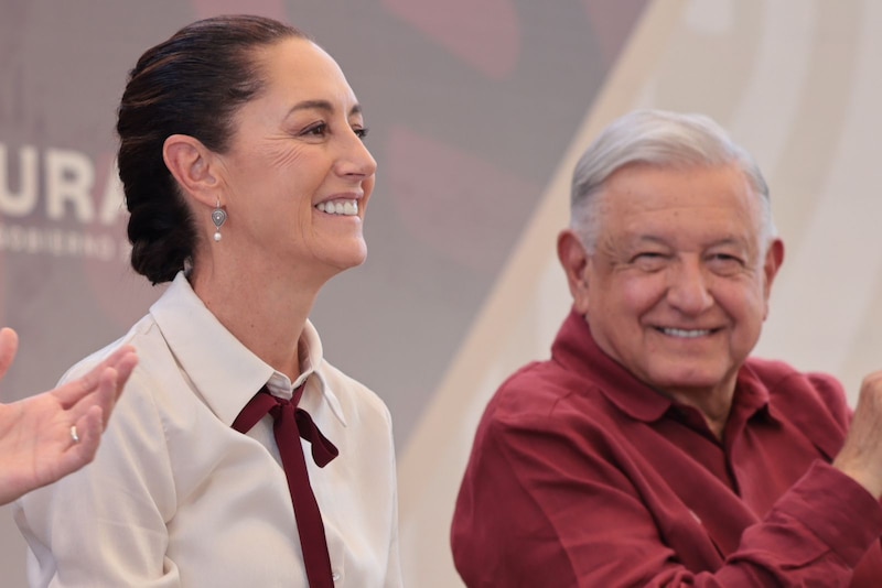 El presidente López Obrador y la jefa de gobierno de la Ciudad de México, Claudia Sheinbaum, durante una conferencia de prensa.