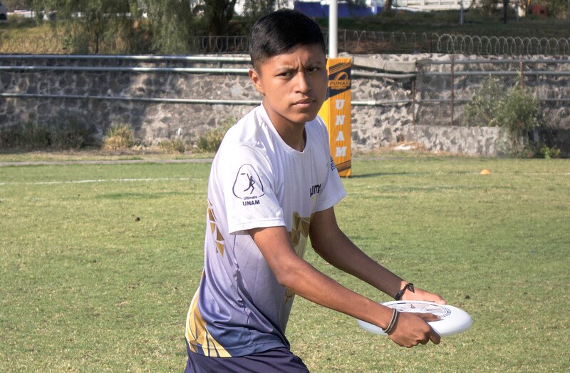 ¡Un jugador de frisbee de la UNAM!