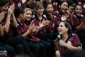 Abandera Mara Lezama a la delegación deportiva más numerosa de Quintana Roo para la Olimpiada y Paralimpiada Nacional CONADE 2026