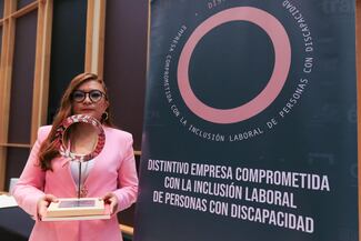 Cemex recibe distintivo Éntrale por prácticas de inclusión laboral