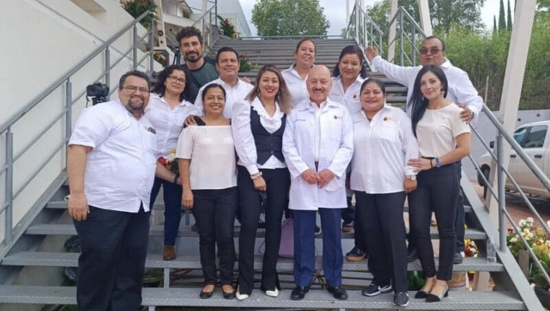 Entrega de reconocimientos a los mejores promedios de la generación 2019-2022 de la Universidad Autónoma de Guadalajara.