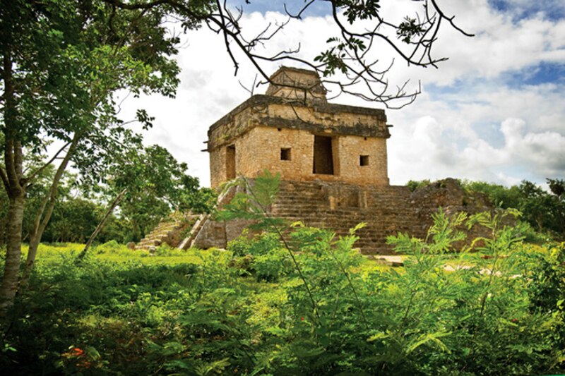Templo maya en ruinas