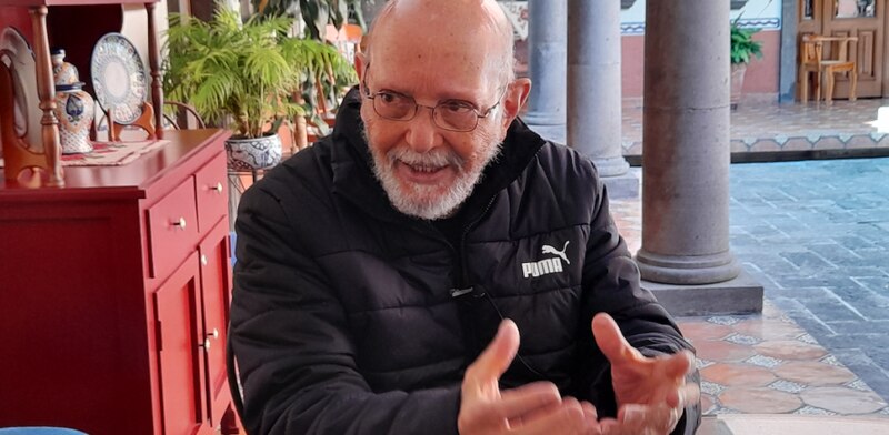 El escritor mexicano Carlos Fuentes en una entrevista.