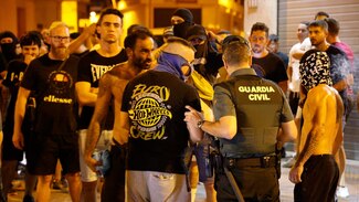 El ultraderechista Vox detona la bomba del odio racial en España 