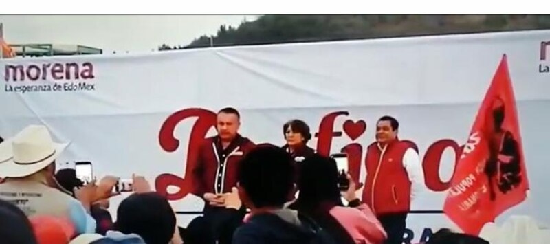 El candidato presidencial de Morena, Andrés Manuel López Obrador, en un mitin en la Ciudad de México.