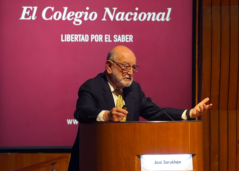 José Sarukhán Kermez imparte la conferencia magistral “La ciencia, la tecnología y la innovación en el desarrollo nacional”