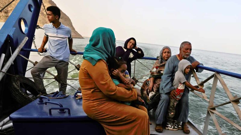 Inmigrantes arriesgan sus vidas en el mar Mediterráneo