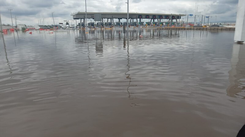 Inundación en una carretera