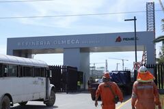 Doble contrato con Pemex en 17 días por más de 206 mdp a empresa que planteó personal técnico sin cédula profesional