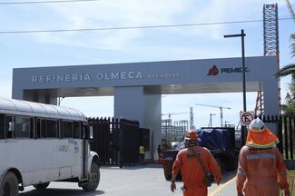 Doble contrato con Pemex en 17 días por más de 206 mdp a empresa que planteó personal técnico sin cédula profesional