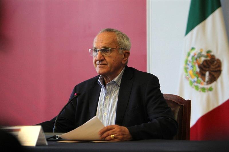 El Dr. José Narro Robles, Rector de la UNAM, durante una conferencia de prensa.